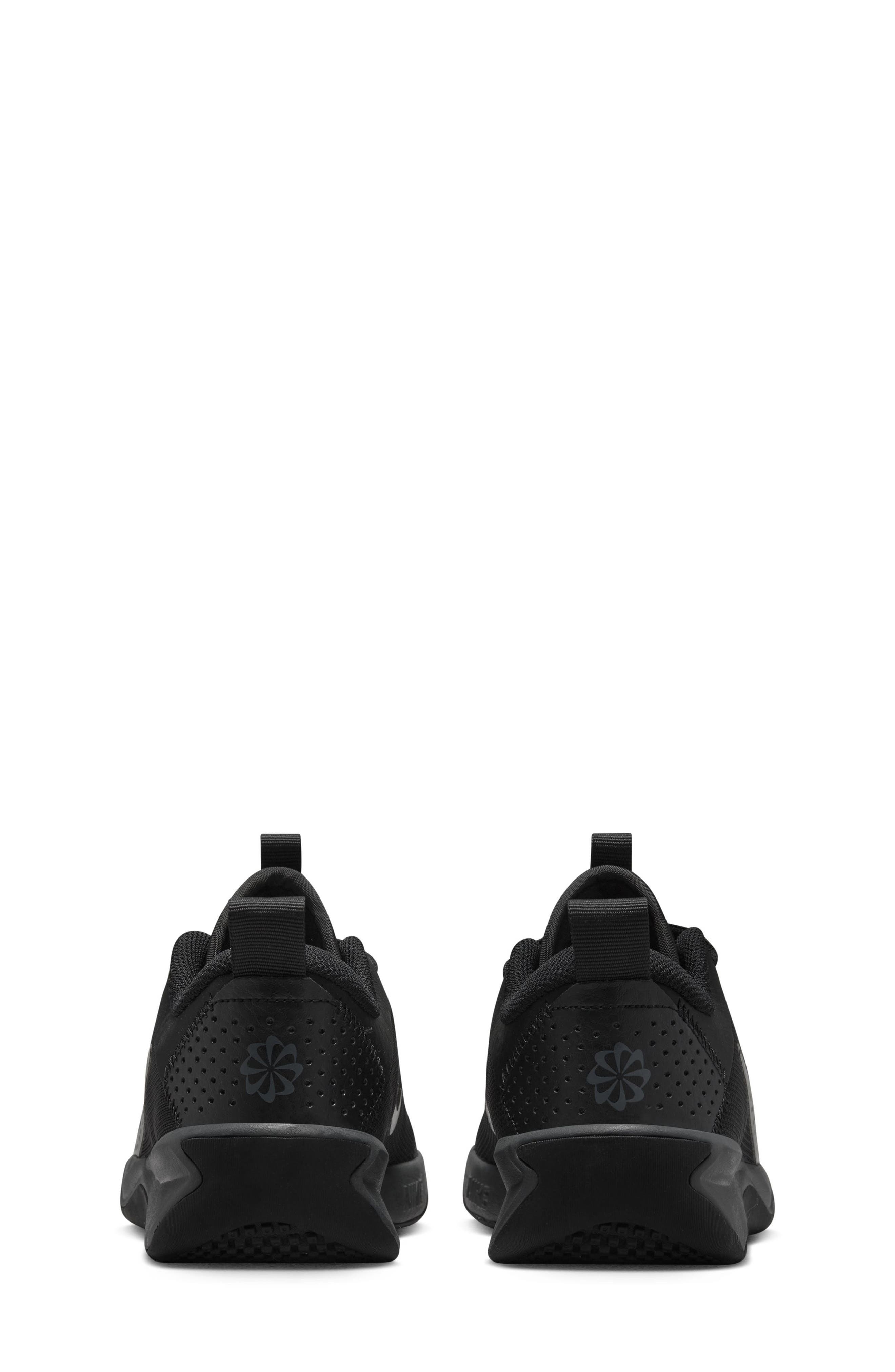 Nike Kids' Omni Multi-Court Sneaker, Alternate, color, 