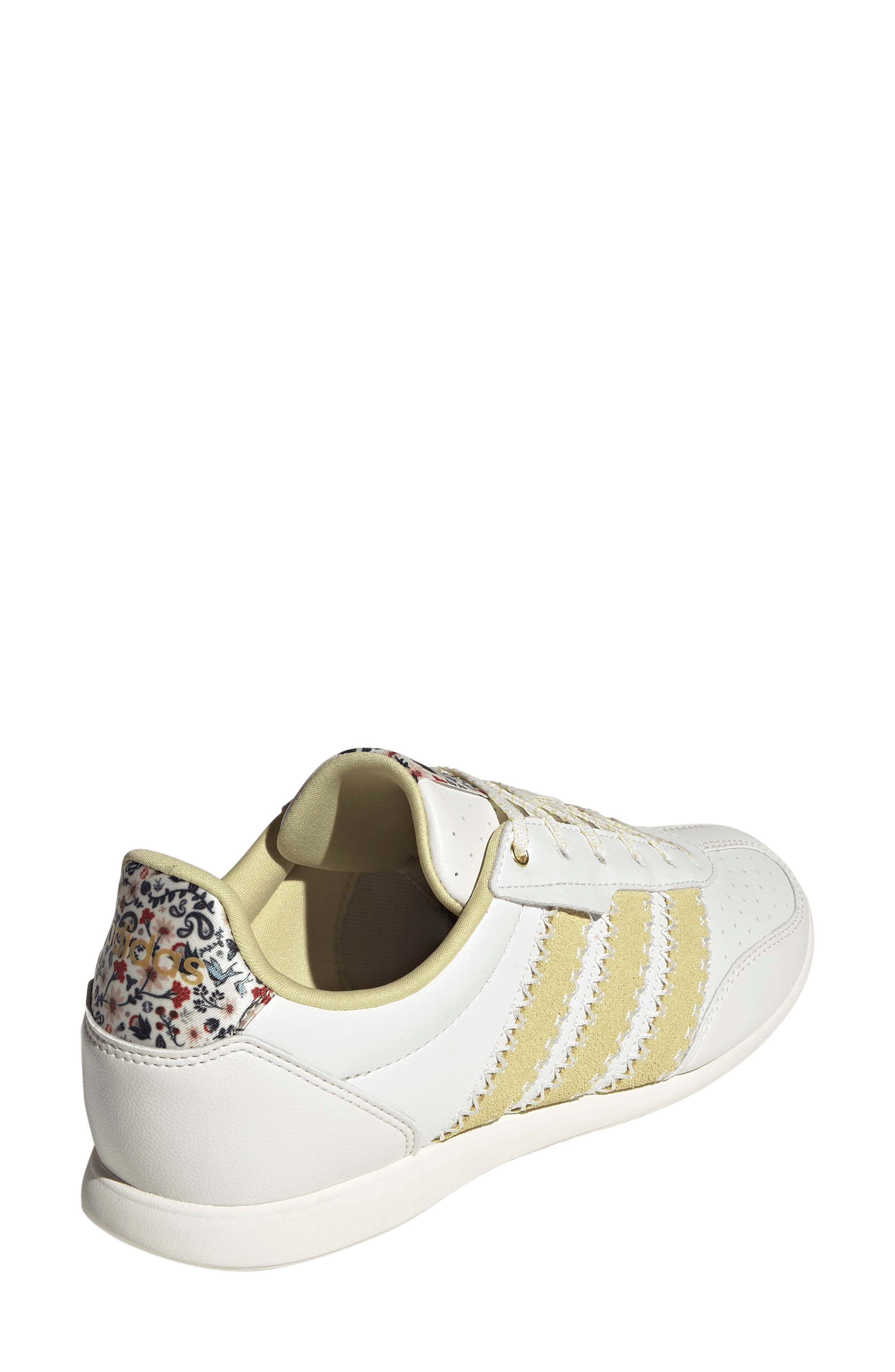 adidas Barreda Sneaker, Alternate, color, Off White/ Powder Yellow