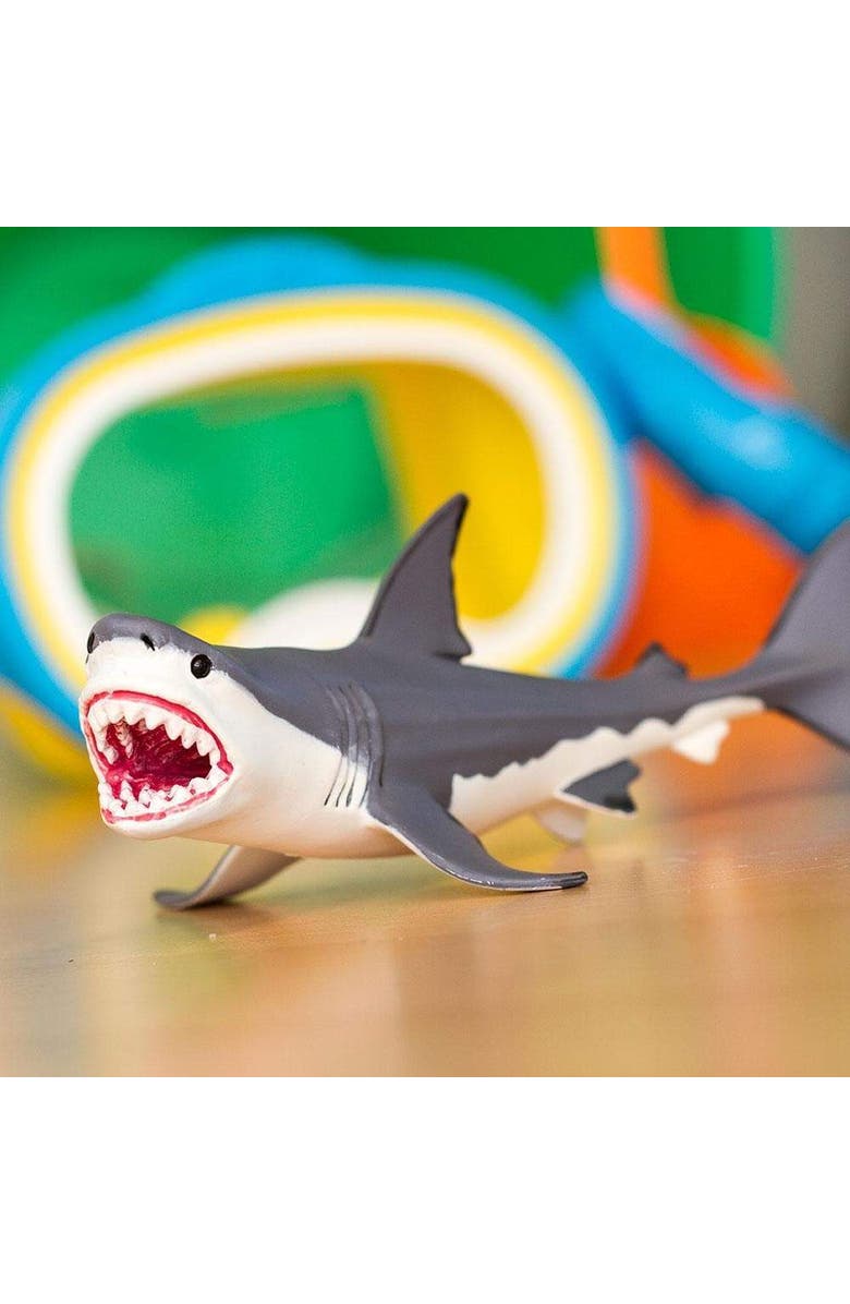 Safari Ltd. Megalodon Toy, Alternate, color, NO COLOR