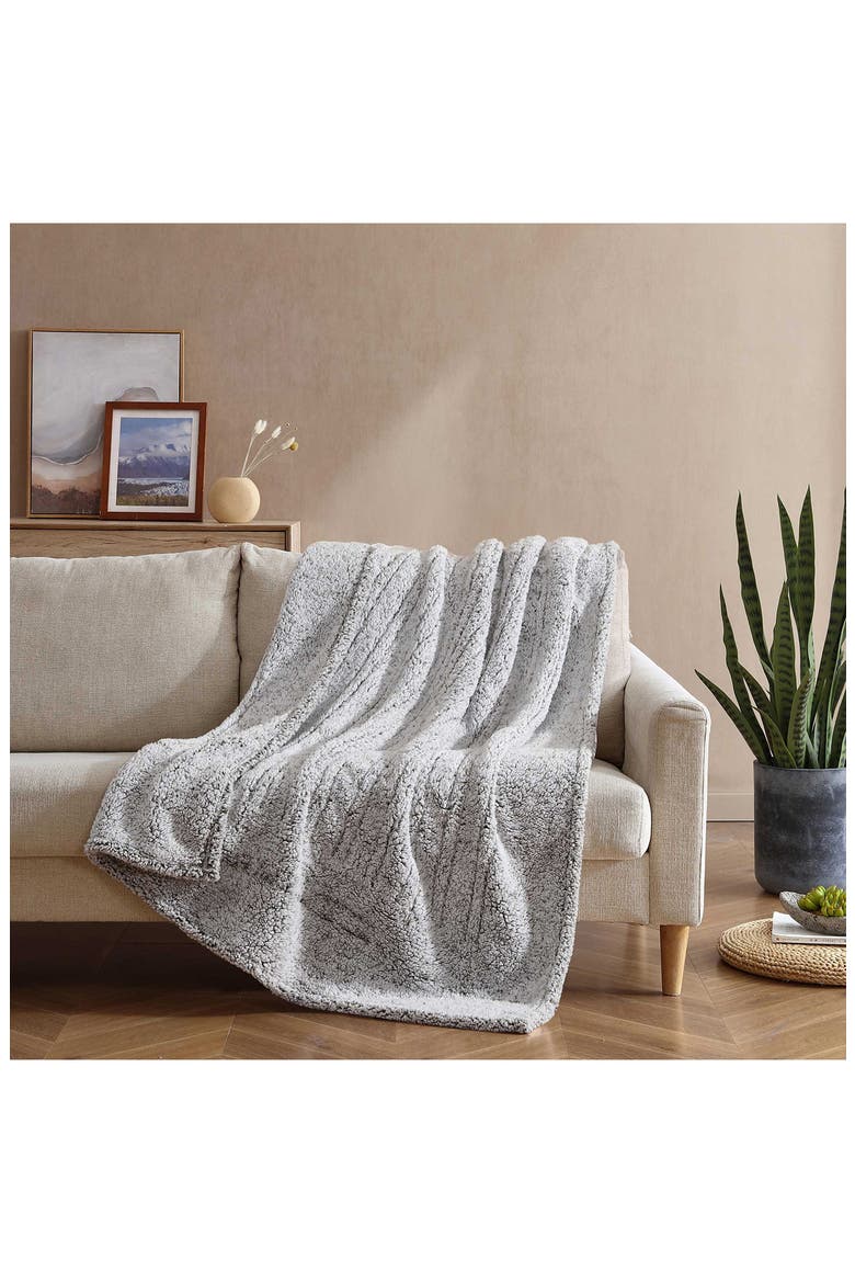 Lookout Mountain Tipped Faux Shearling Heated Blanket, Alternate, color, DARK GREEN