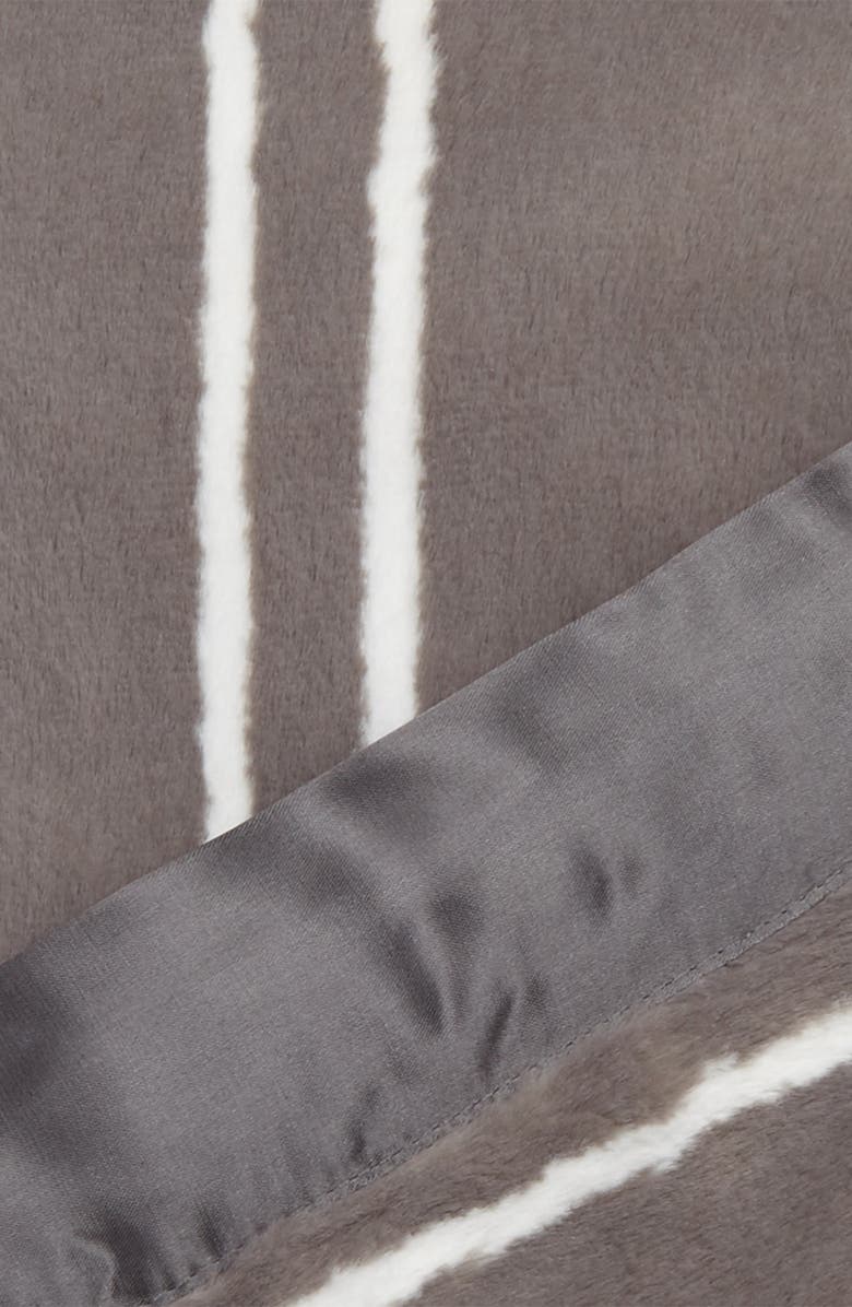 Little Giraffe Pinstripe Luxe Blanket, Alternate, color,