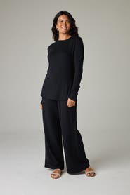 eavolu Garda Eco-Luxe Rib Crew-Neck Long Sleeve Top - Ultra Luxe Flow
