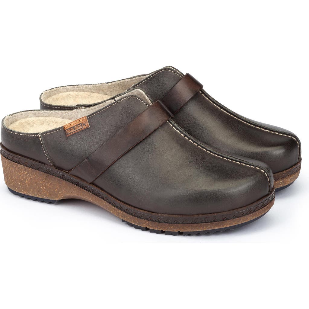 Pikolinos Granada Water Repellent Clog