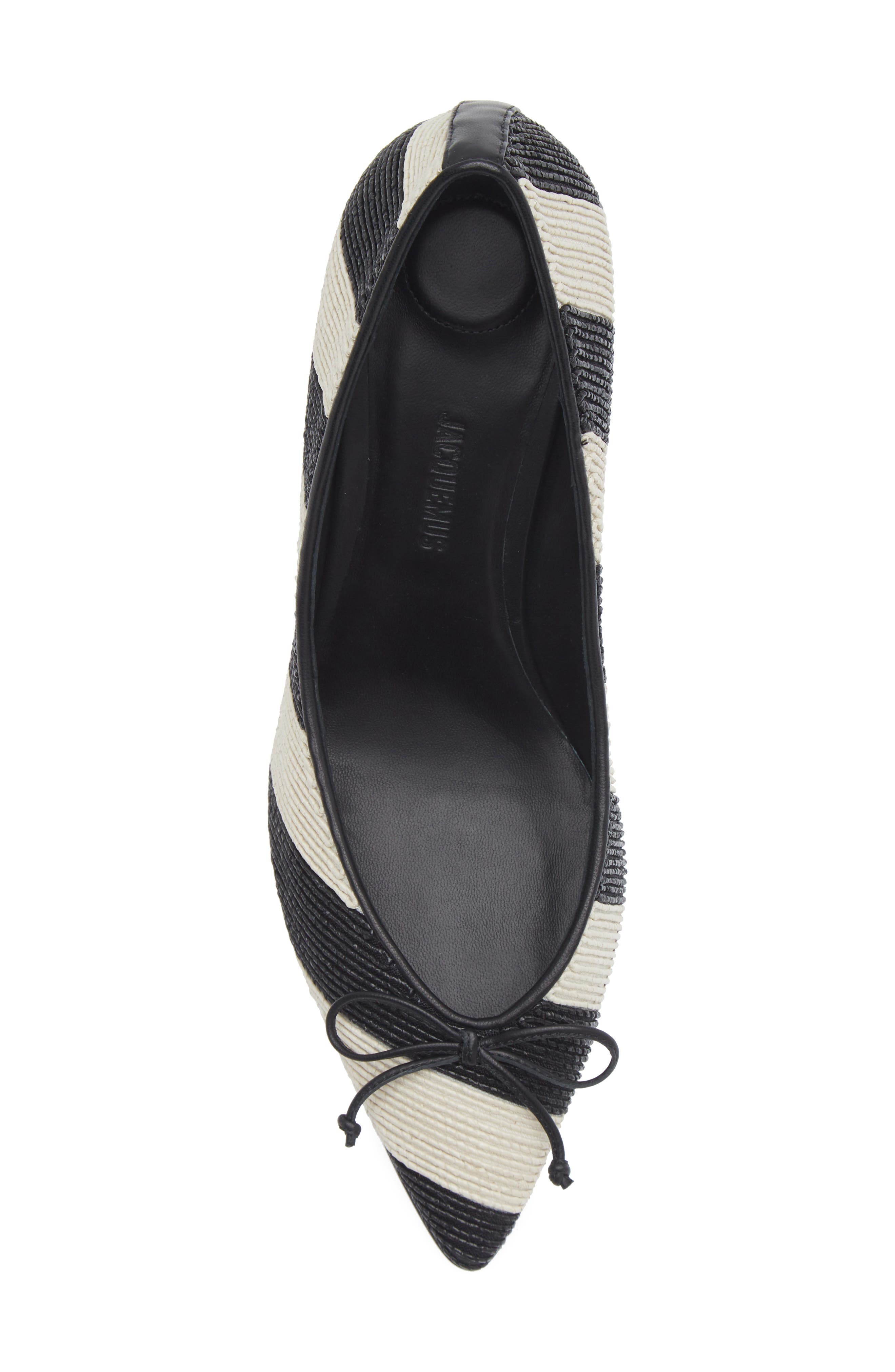 Jacquemus Les Escarpins Tourni Pointed Toe Pump, Alternate, color, White