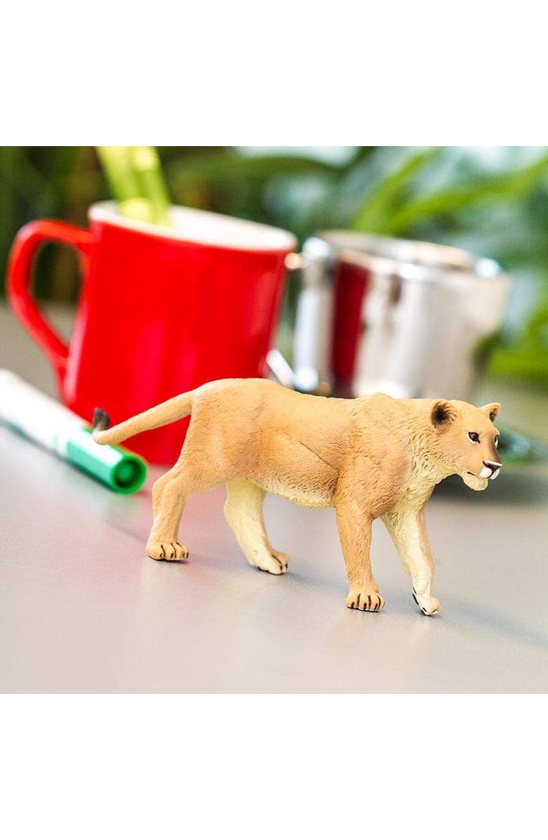 Safari Ltd. Lioness Kids Toy Figure, Alternate, color, NO COLOR