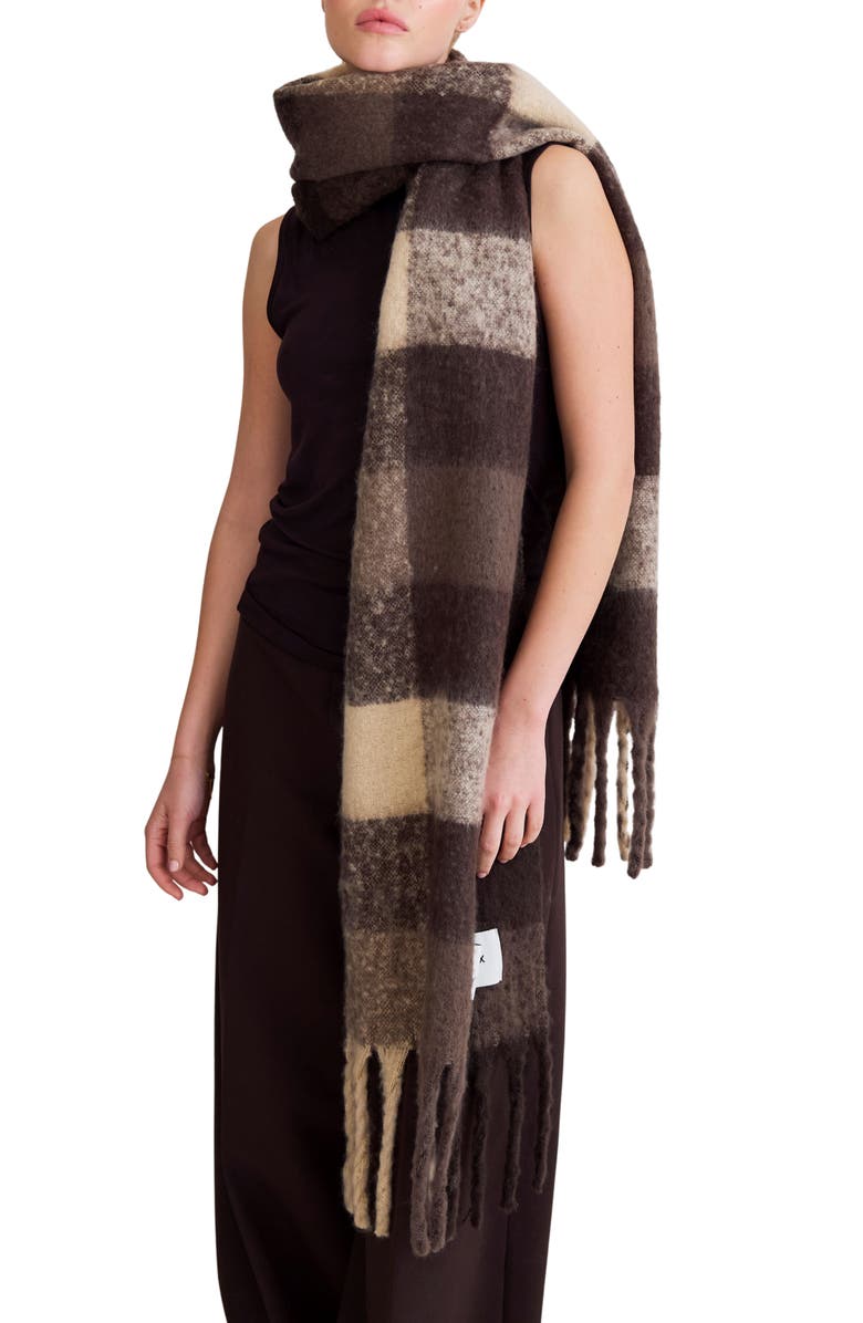 Arctic Fox
Co The Reykjavik Check Fringe Scarf, Main, color,