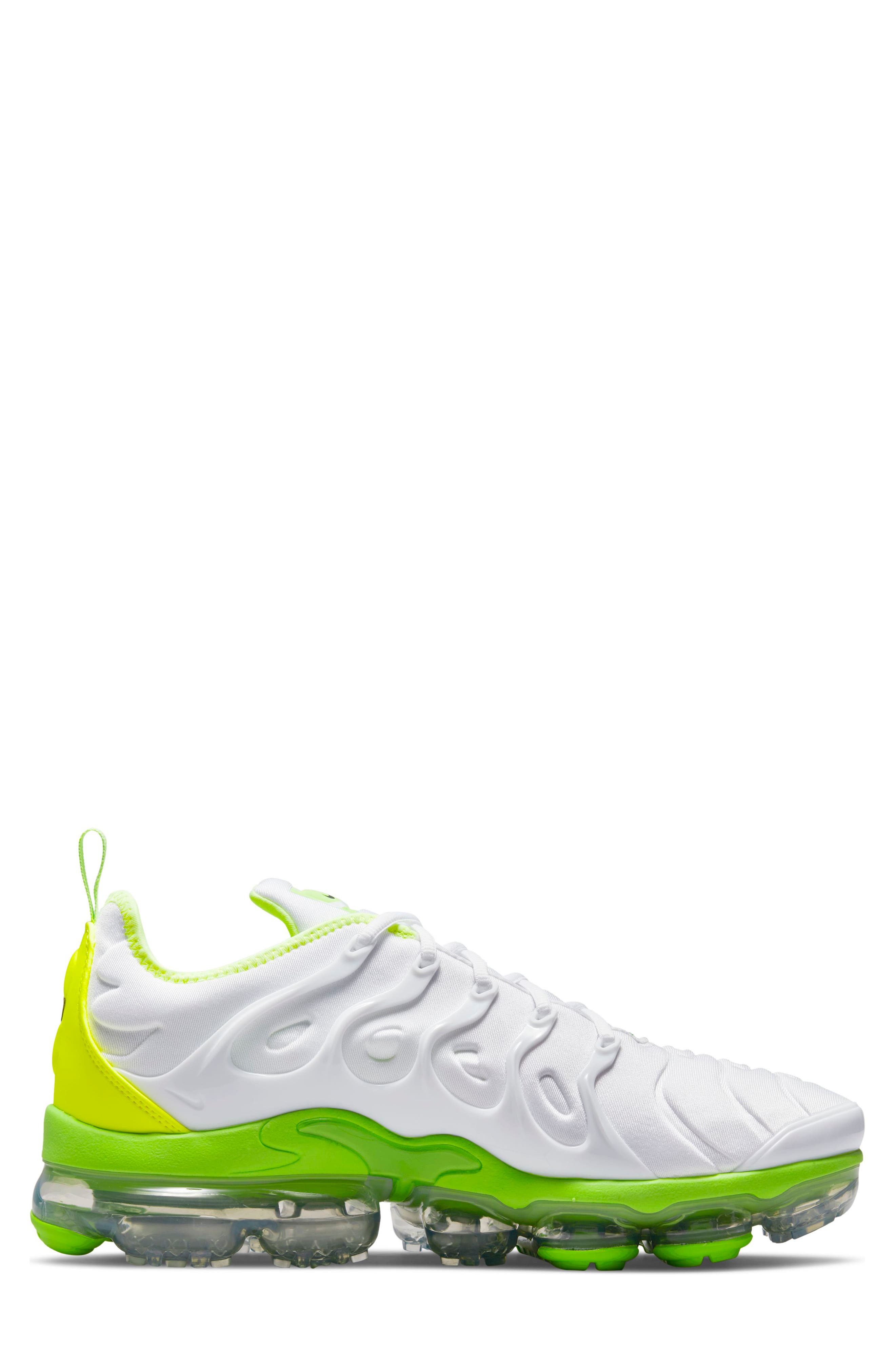 Nike Air VaporMax Plus Sneaker, Alternate, color, 