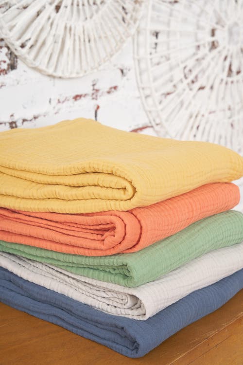 Carol & Frank Ryker Succulent Queen Gauze Coverlet In Green