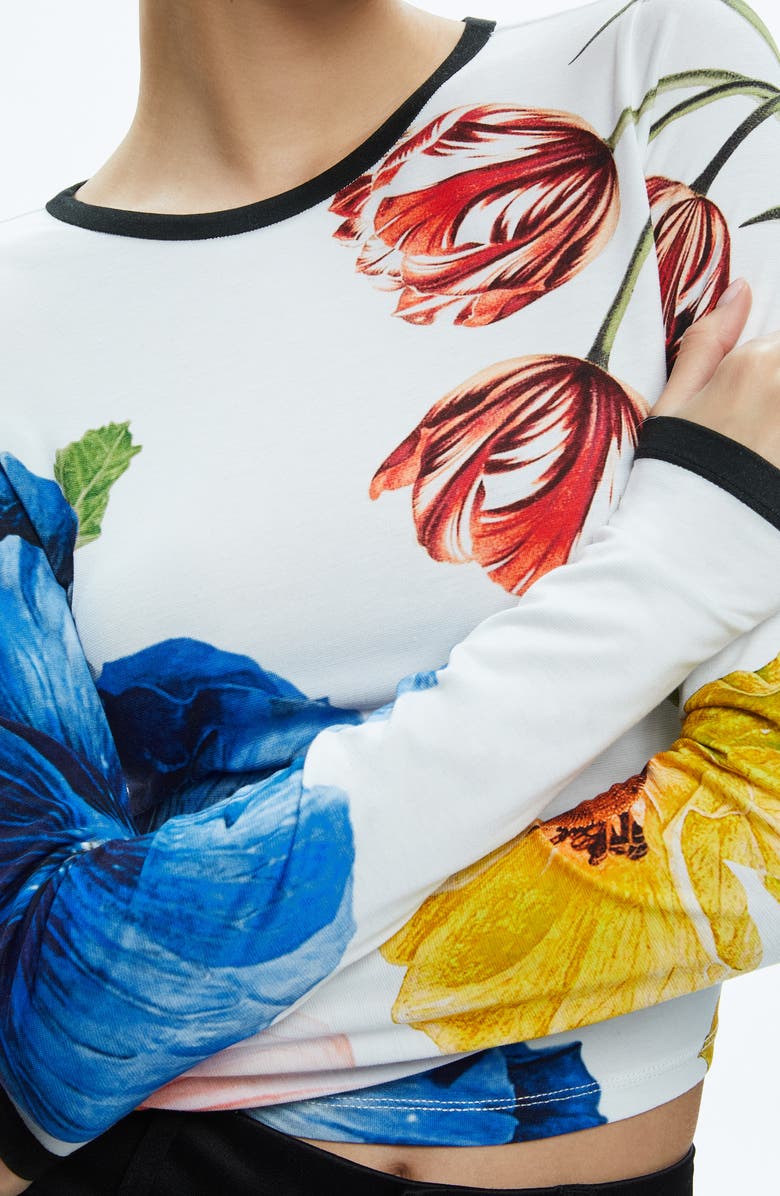 Alice + Olivia Delaina Floral Crewneck Crop Top, Alternate, color, 