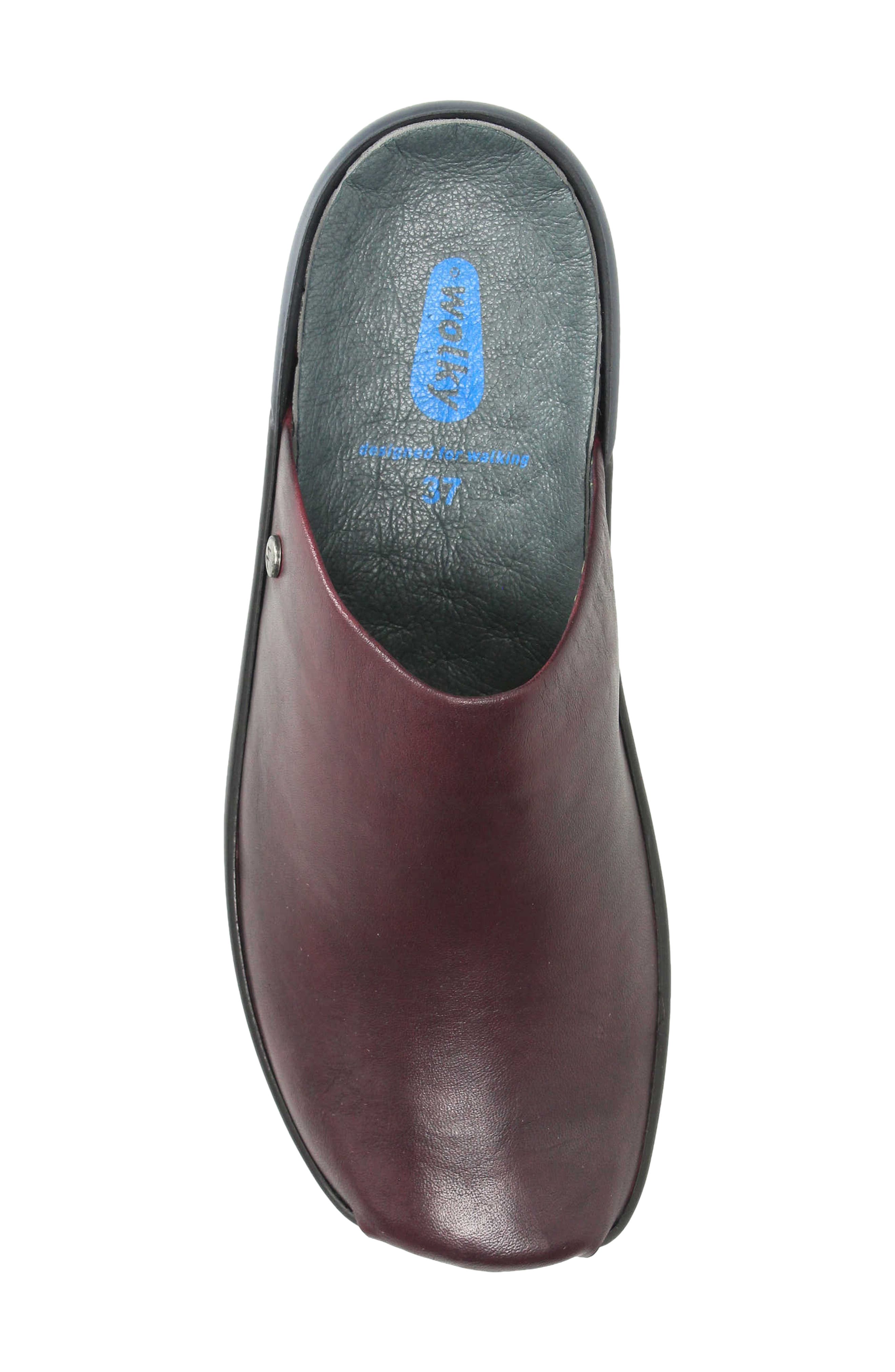 Go Wedge Clog, Alternate, color, BORDO