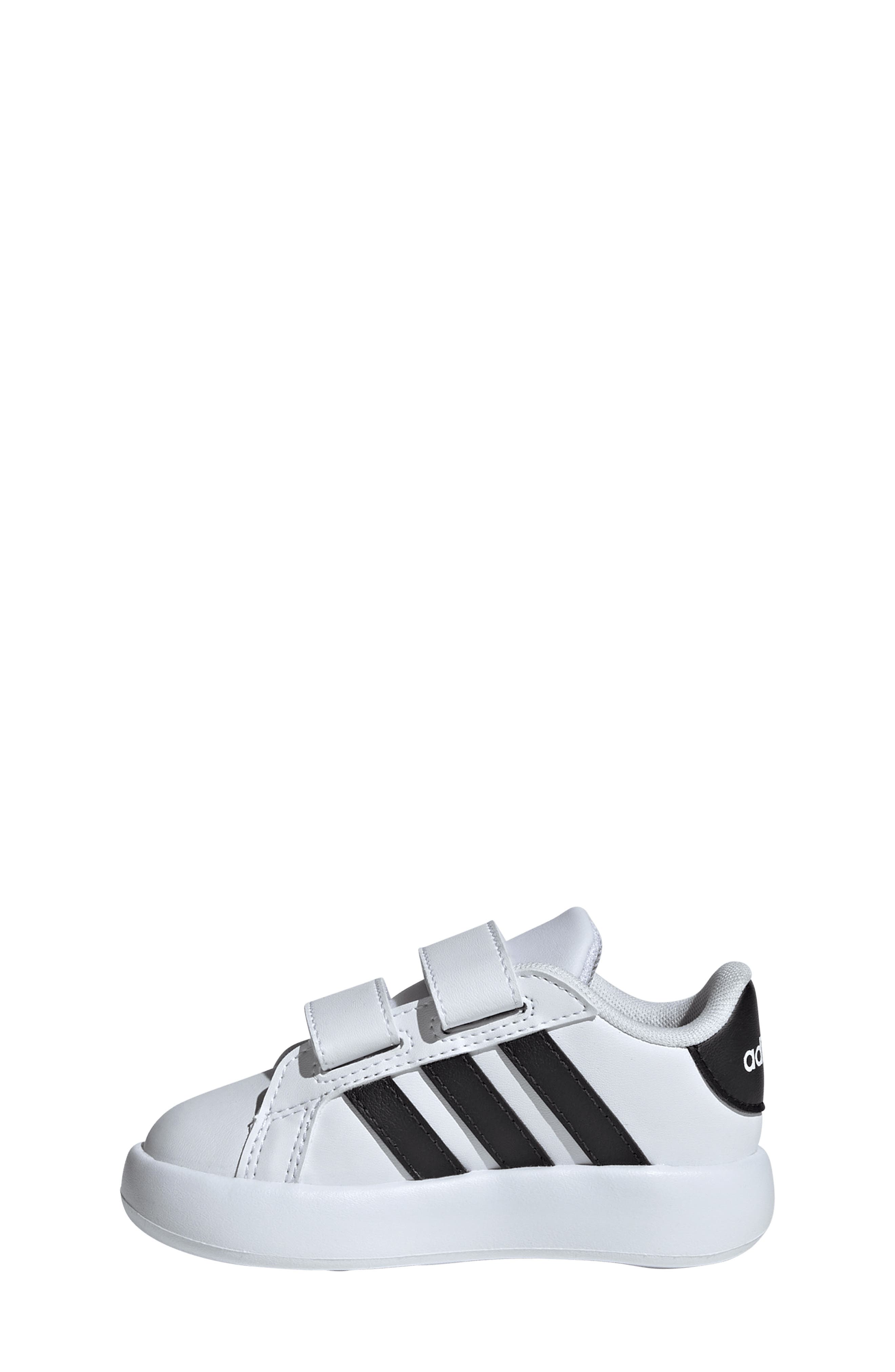 adidas Kids' Grand Court Tennis Shoe, Alternate, color, Ftwwht/Cbl