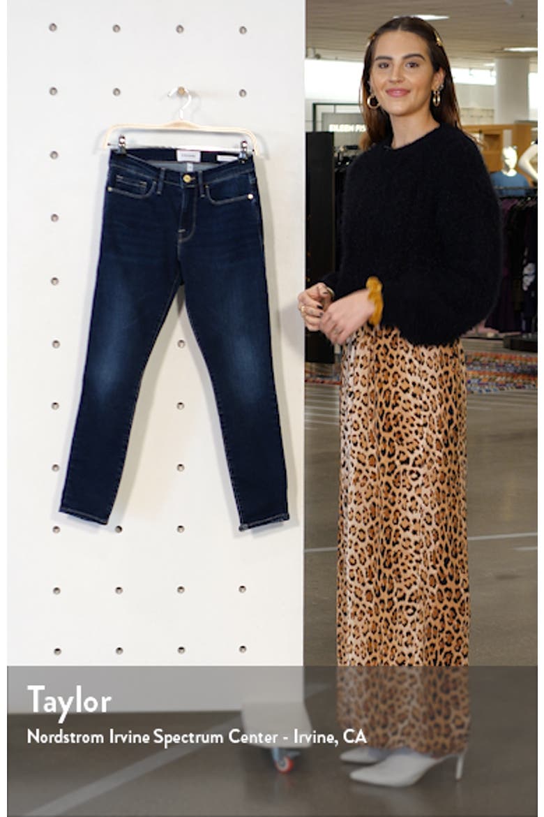 Le Skinny de Jeanne Crop Skinny Jeans video