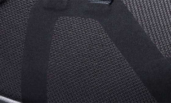 Женские кроссовки On Cloud 6 Waterproof Sneaker — фото 6