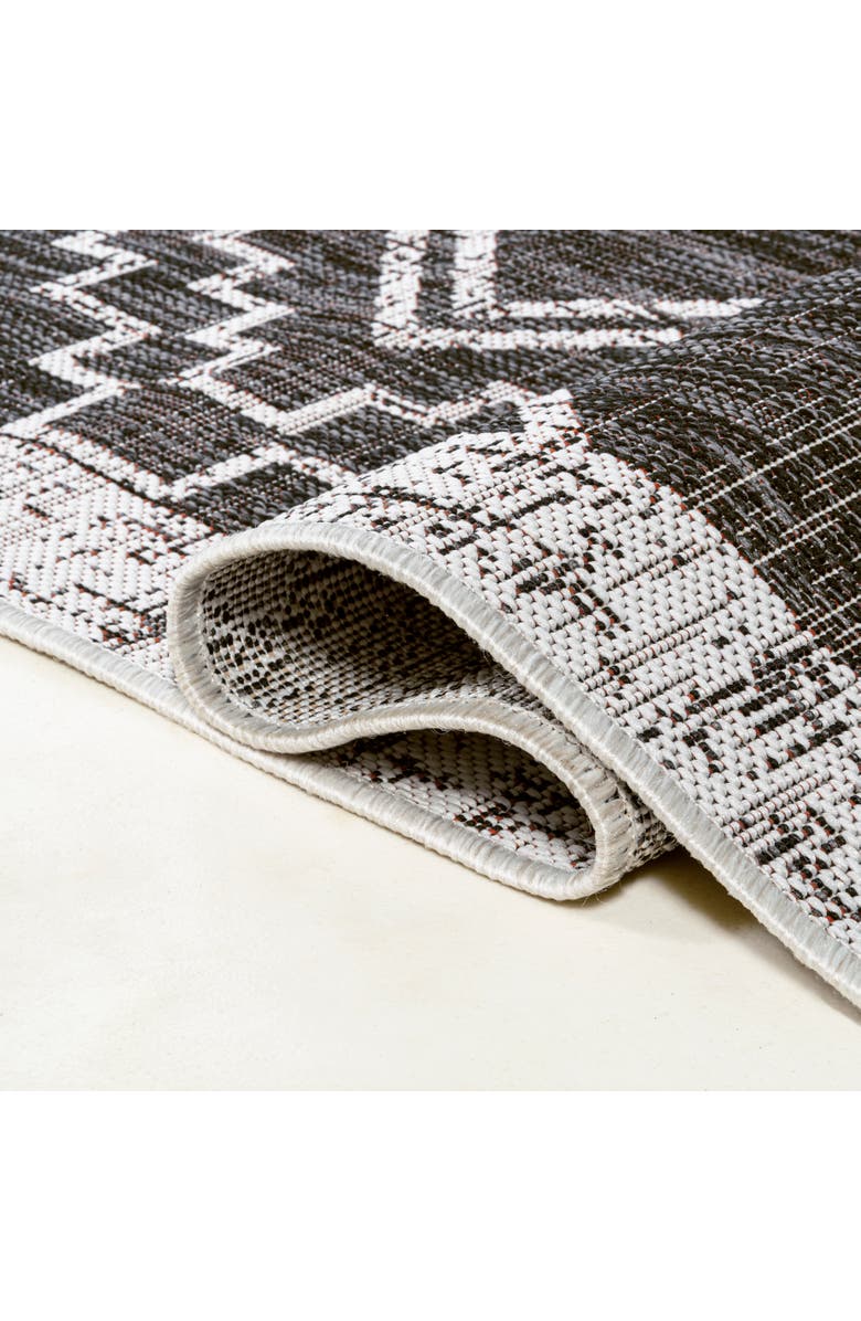 JONATHAN Y Marokko Diamond Medallion Indoor/Outdoor Area Rug, Alternate, color, Black/Ivory