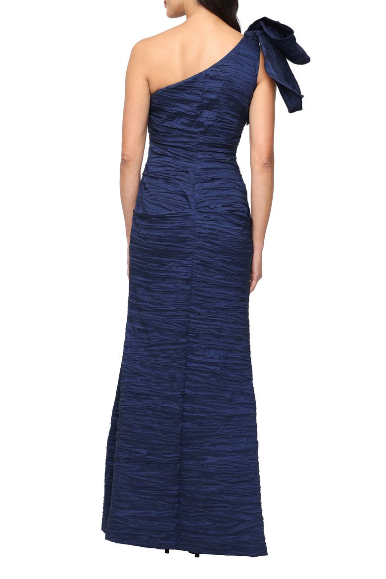 Bow Detail One-Shoulder Ruched Satin Gown, Alternate, color, NAVY