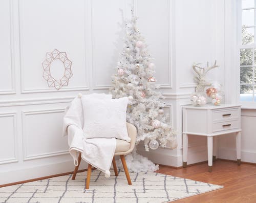 C & F Home C&f Home Tufted Throws In White