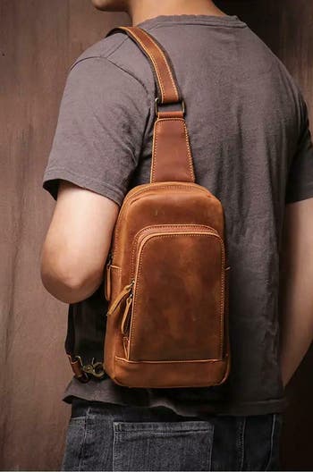 Erling Leather Sling Bag | Crossbody Leather Pack