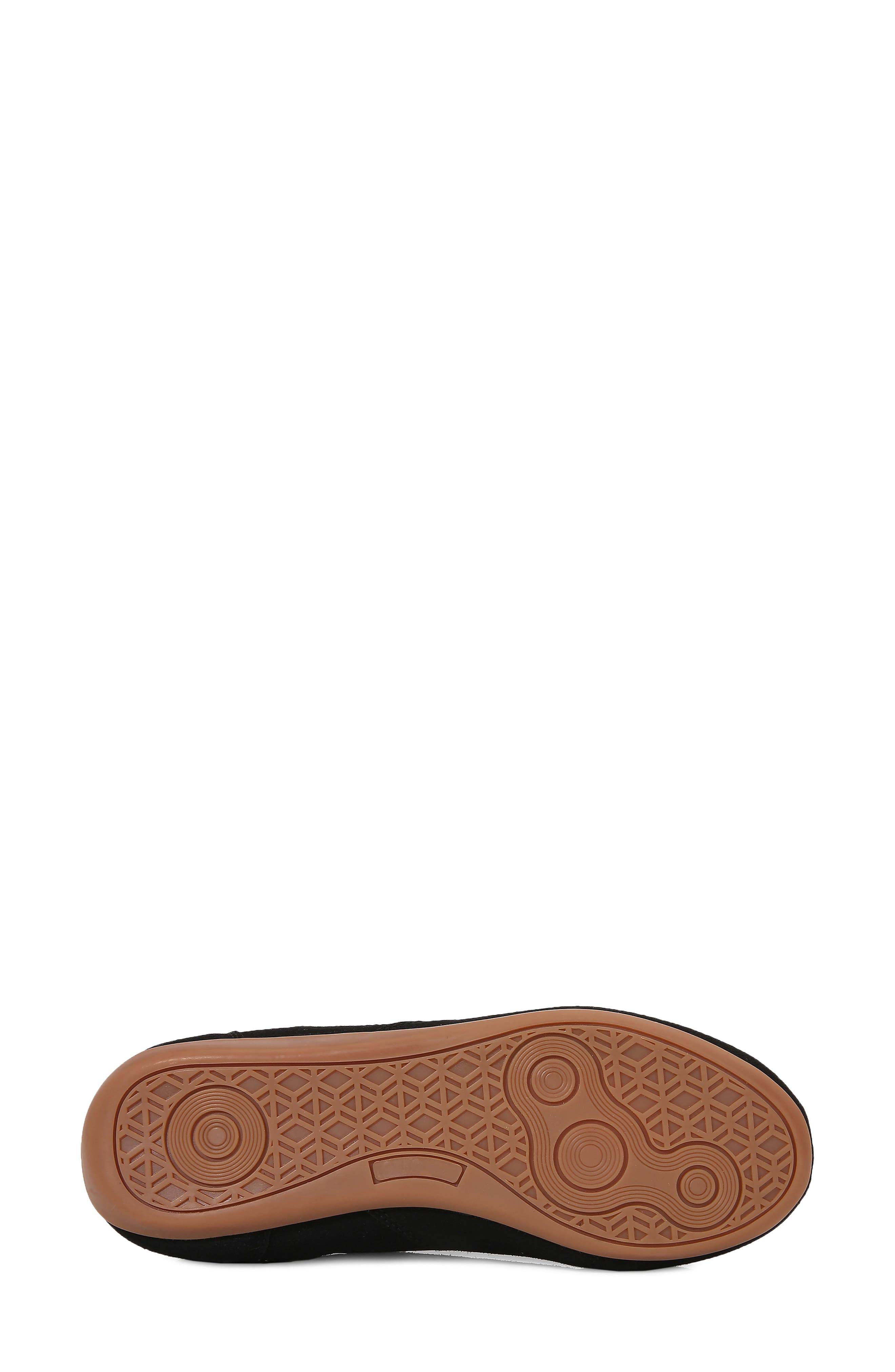 BERNESS T-Toe Sneaker, Alternate, color, Black
