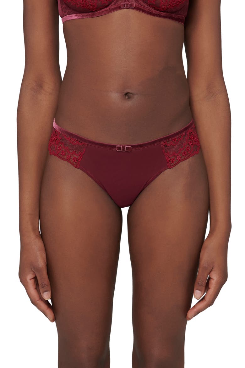 Scenario Tanga, Main, color, SPINEL RED