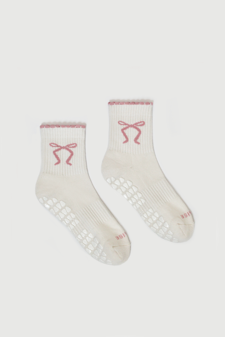 Ribbon Quarter Crew Grip Socks, Main, color, Coquette