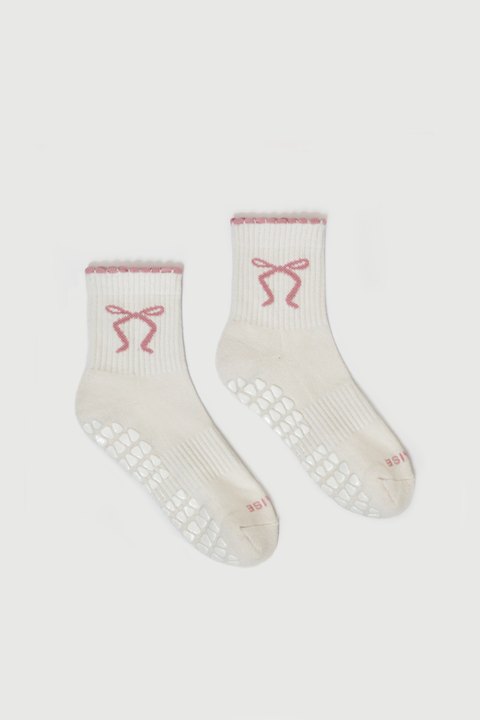 Ribbon Quarter Crew Grip Socks
