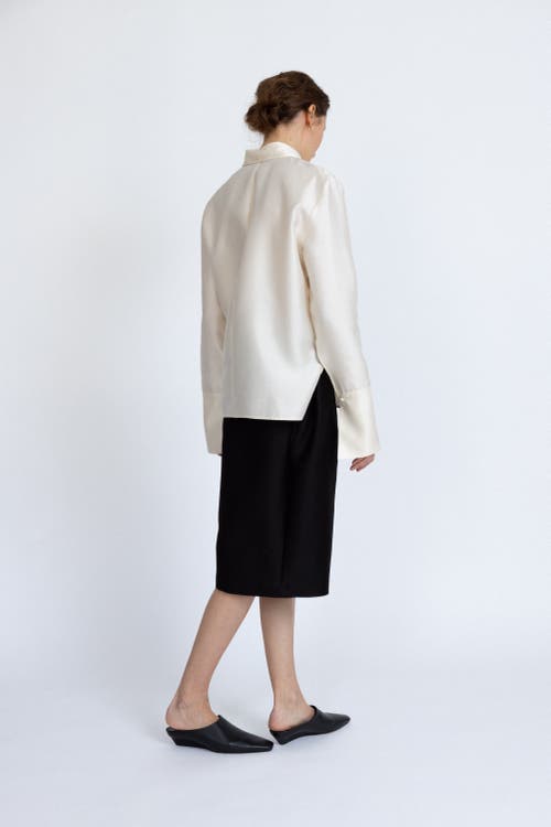 Alas Silk-wool Blend Darted Bermuda Shorts In Black
