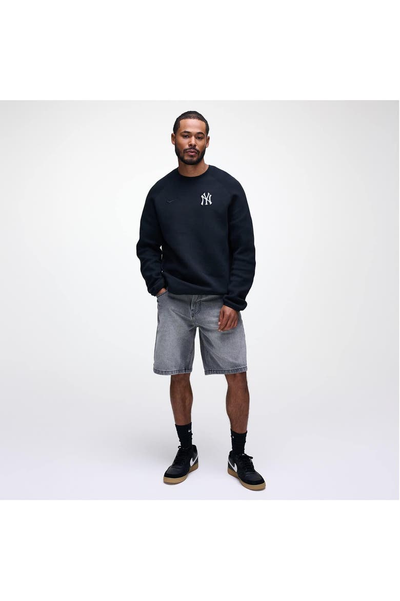 Men's Nike Black New York Yankees Tech Fleece Raglan Sweatshirt, Alternate, color, Black