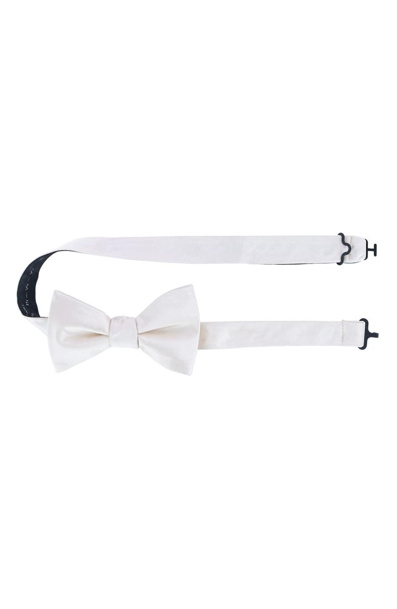 Trafalgar Sutton Solid Silk Bow Tie, Alternate, color, Cream