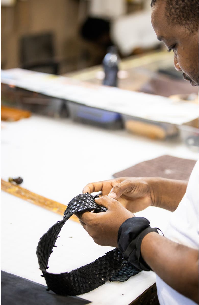 Deux Mains Woven Passport Holder, Alternate, color, Black