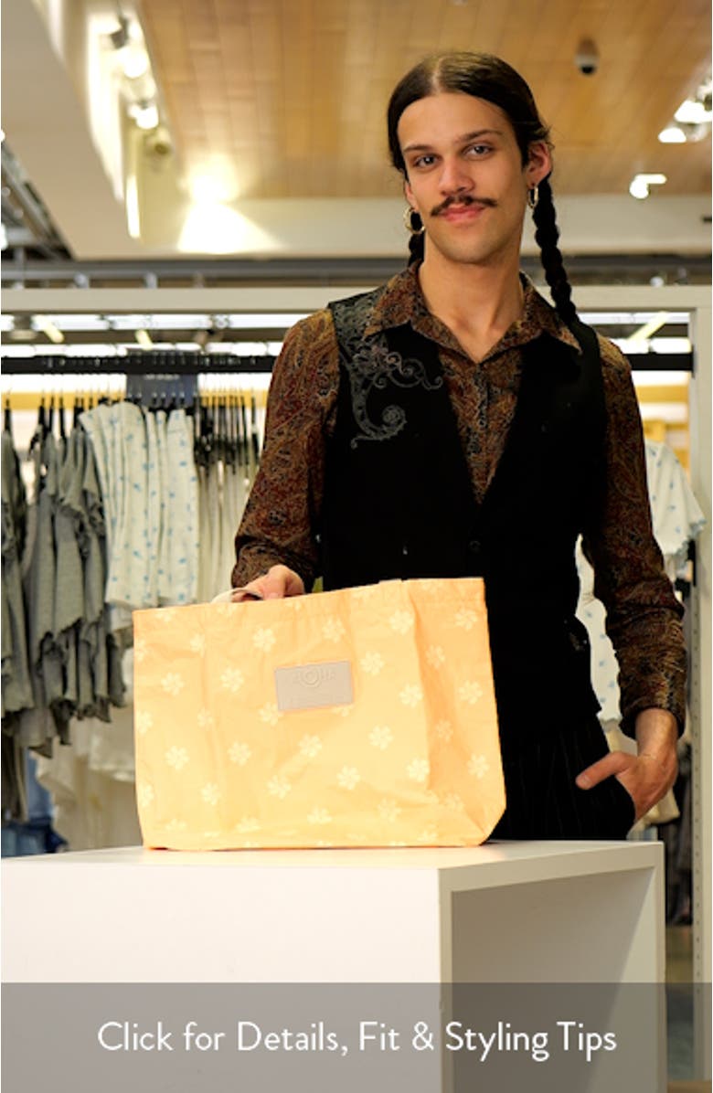 Casa Gardenia Reversible Water Resistant Tyvek<sup>®</sup> Tote, sales video thumbnail