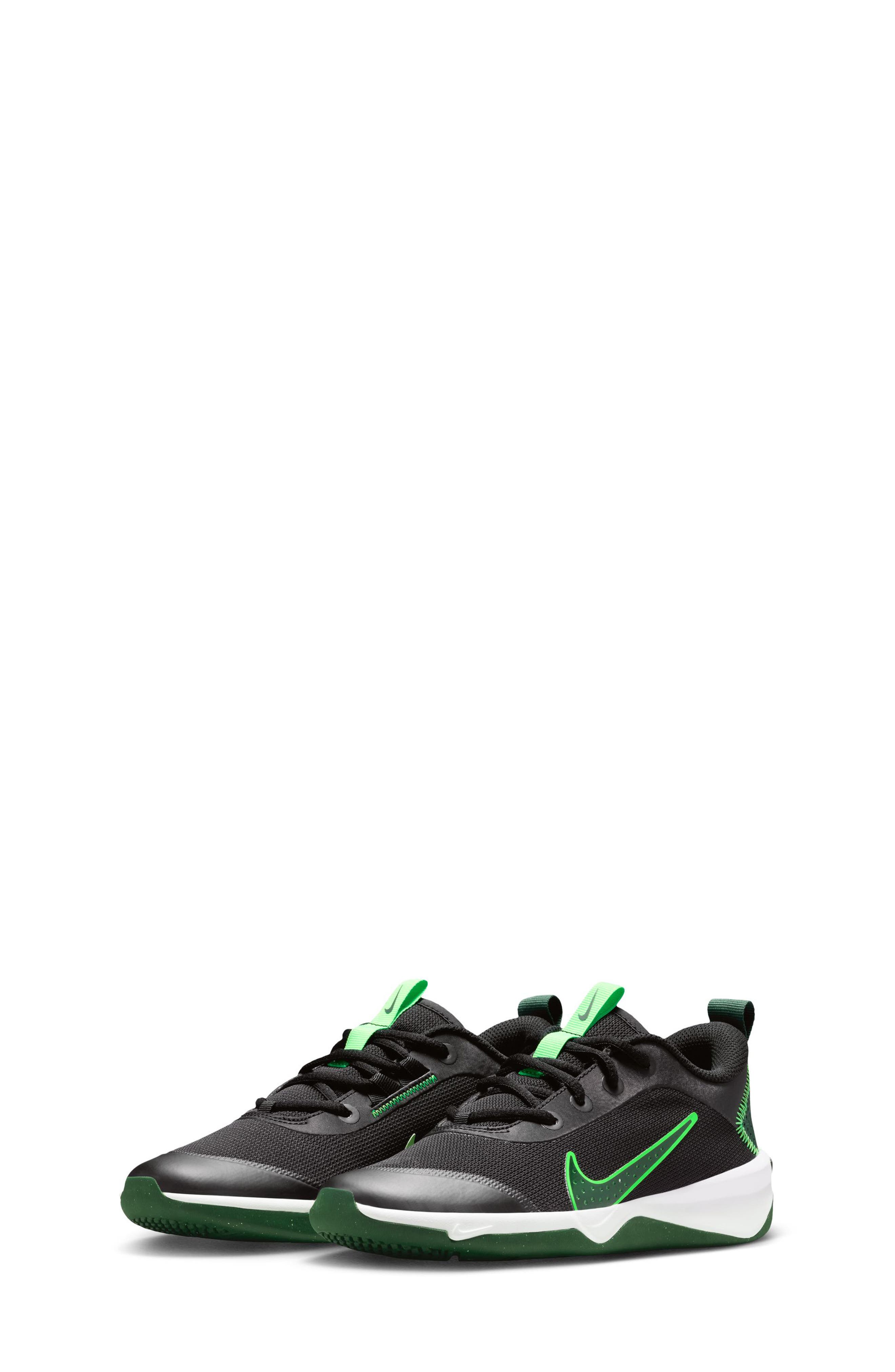 Nike Kids' Omni Multi-Court Sneaker