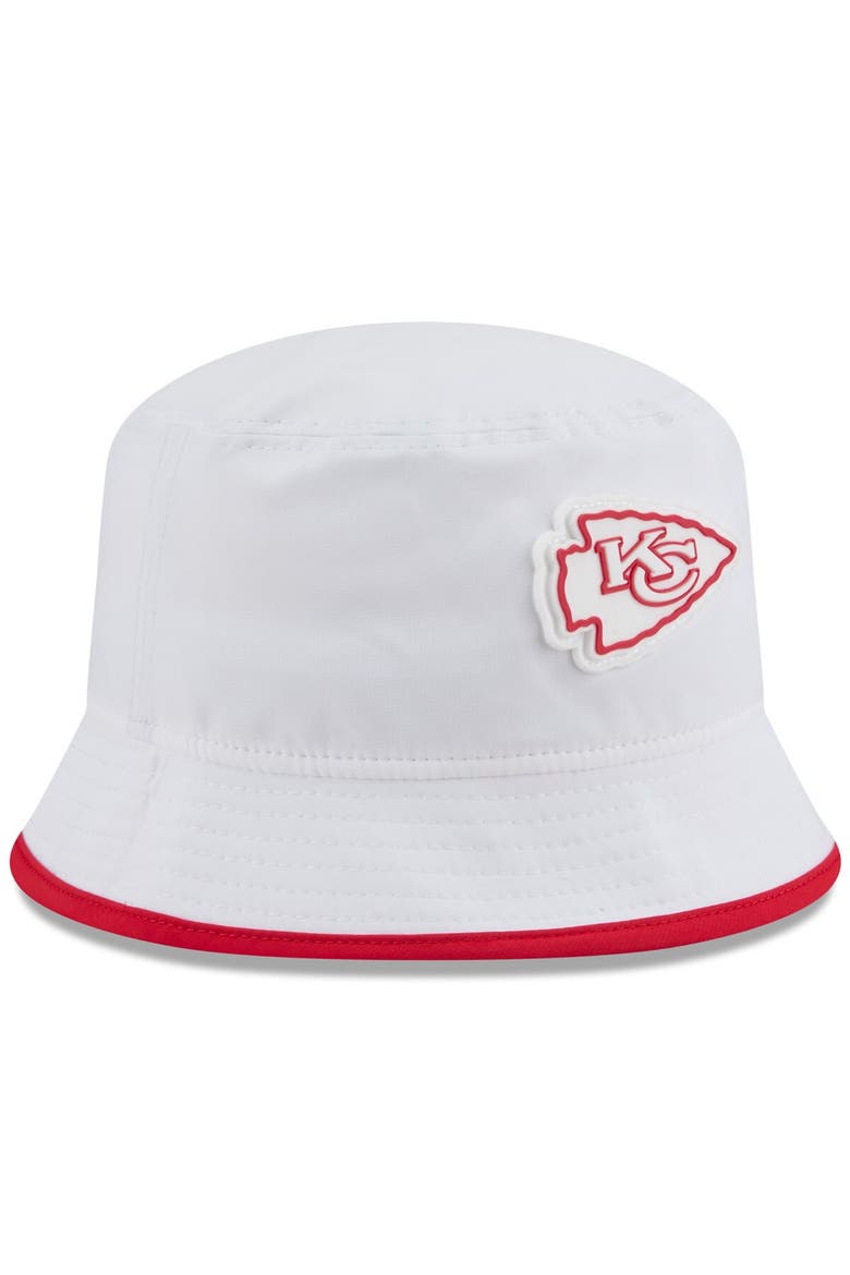 Men's New Era  White Kansas City Chiefs 2025 NFL Training Camp Stretch Bucket Hat, Alternate, color, White