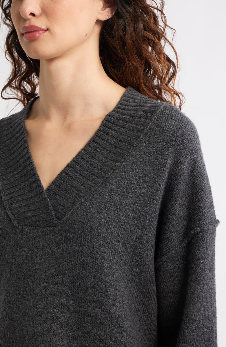 Treasure & Bond Slouchy V-Neck Sweater, Alternate, color, Grey Dark Charcoal Heather