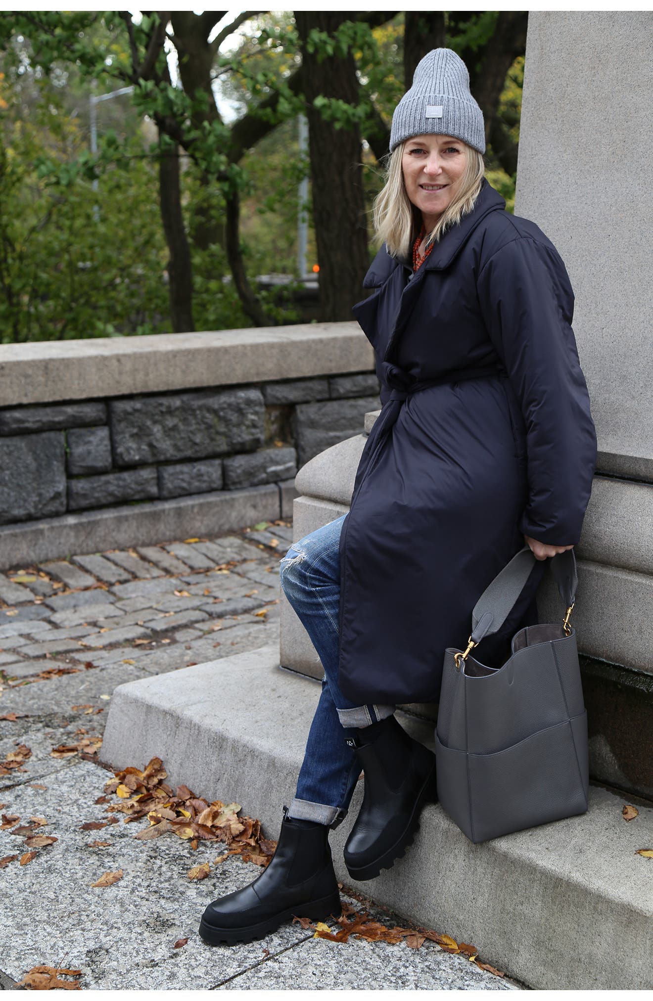 Cougar Shani Waterproof Chelsea Boot, Alternate, color, 