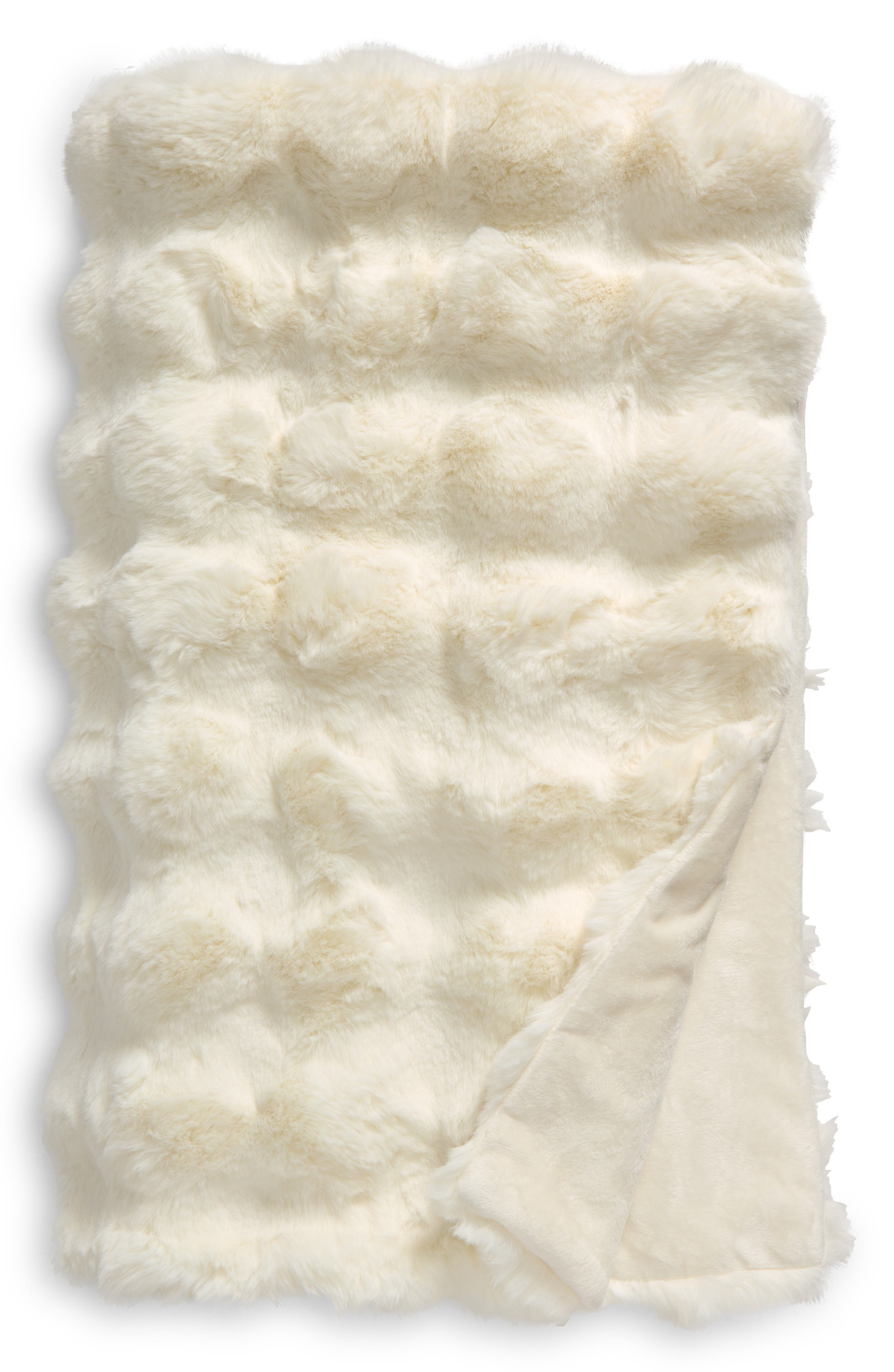 NORDSTROM RACK Bubble Faux Fux Throw Blanket