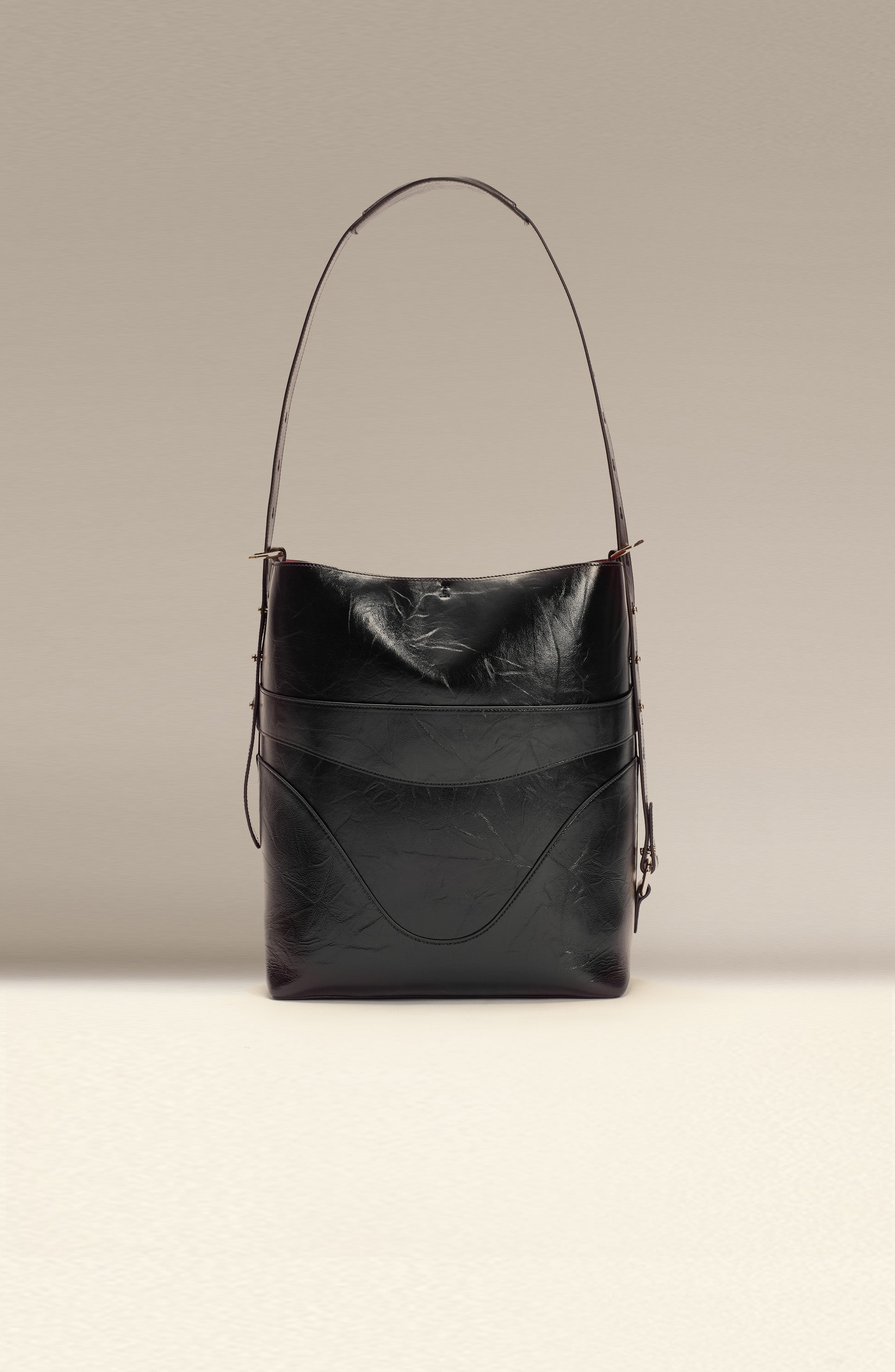 OLEADA Marina Soft Bucket Bag in Obsidian 