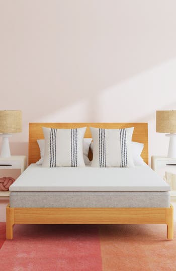 Casper Essential 2 Mattress Topper In White