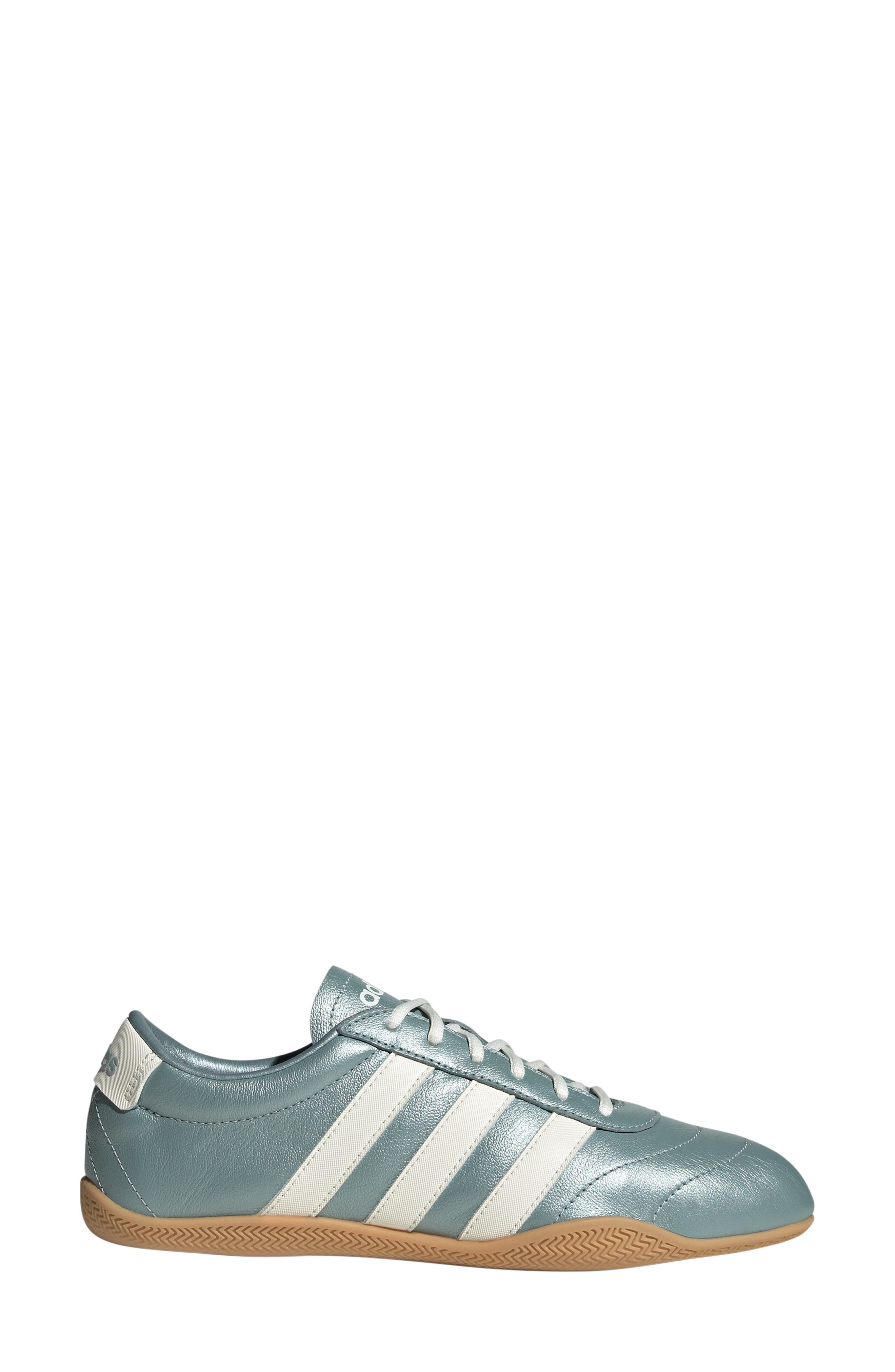 Grand Court Lo Sneaker, Alternate, color, MAGIC GREY MET/ WHITE/ GUM