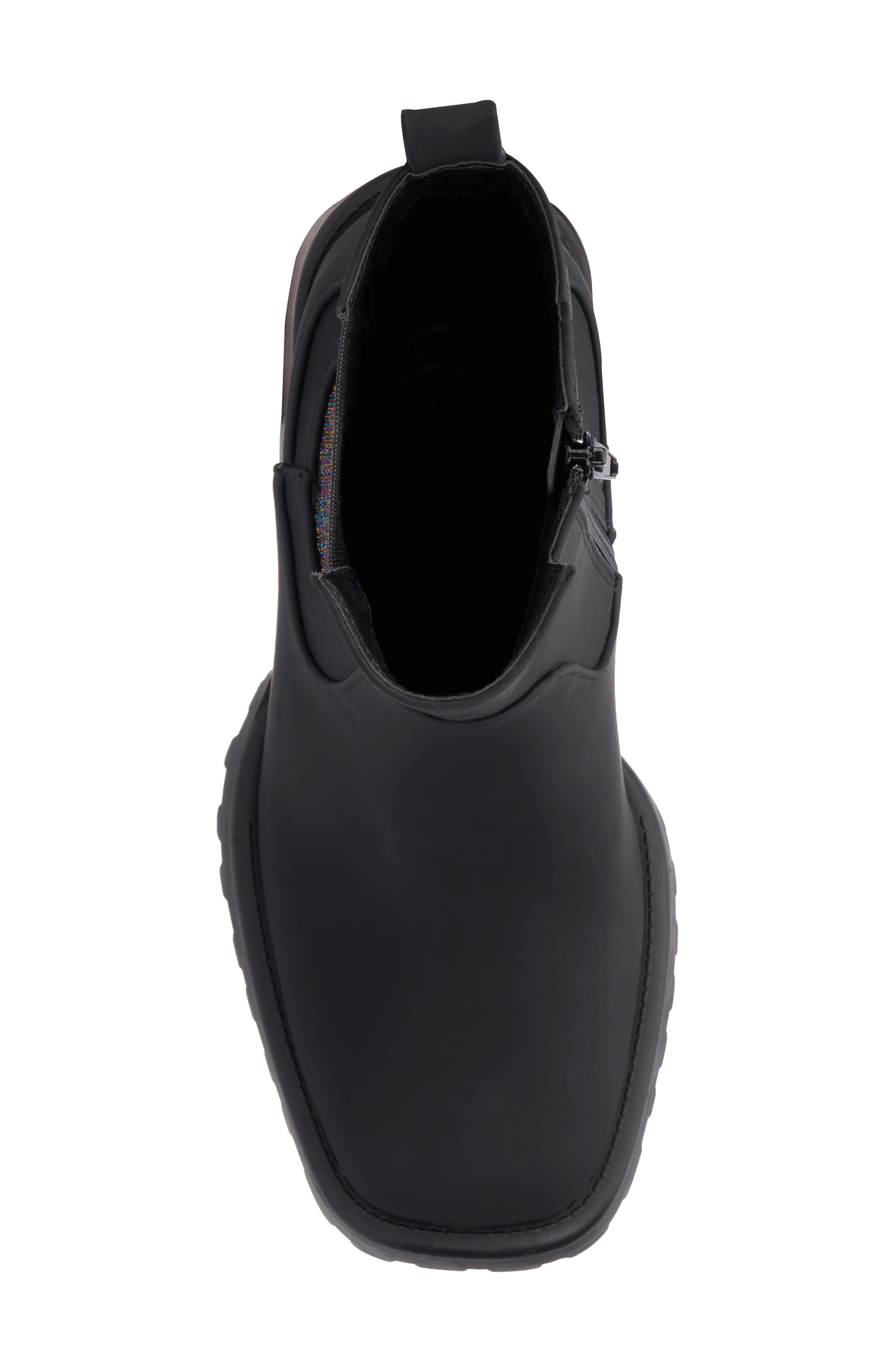 OLIVIA MILLER No Notes Chelsea Boot, Alternate, color, Black