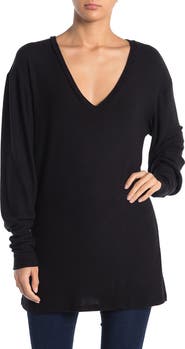 GO COUTURE Long V-Neck Pullover Sweater
