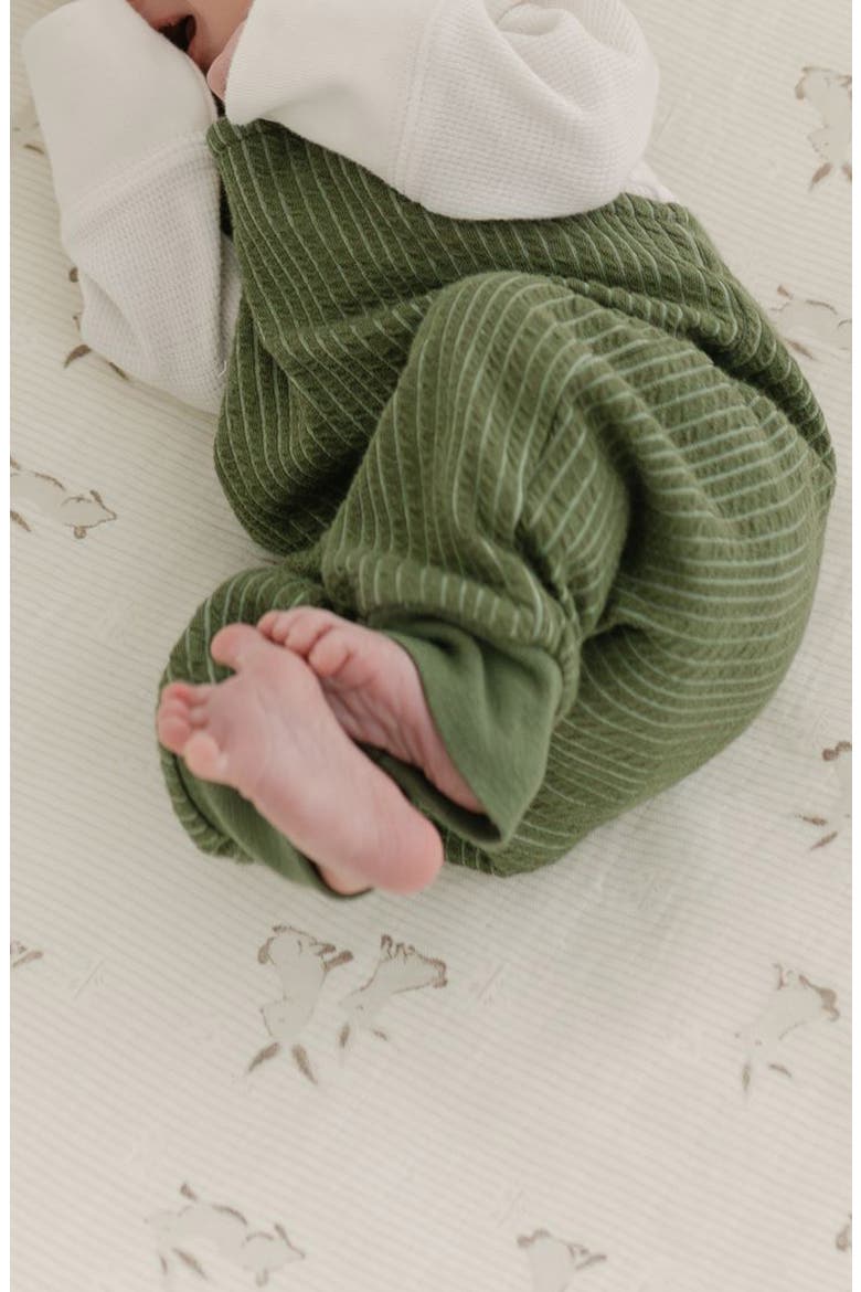 Avery Print Organic Cotton Muslin Fitted Crib Sheet, Alternate, color, BUNNY