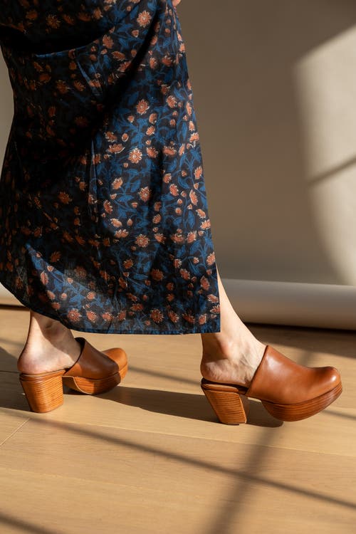 Fortress Ava Leather Clog Mule In Whiskey