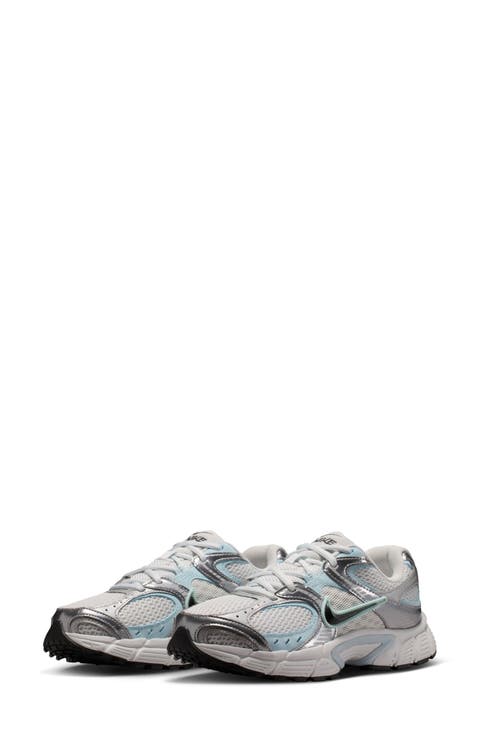 V5 RNR Sneaker