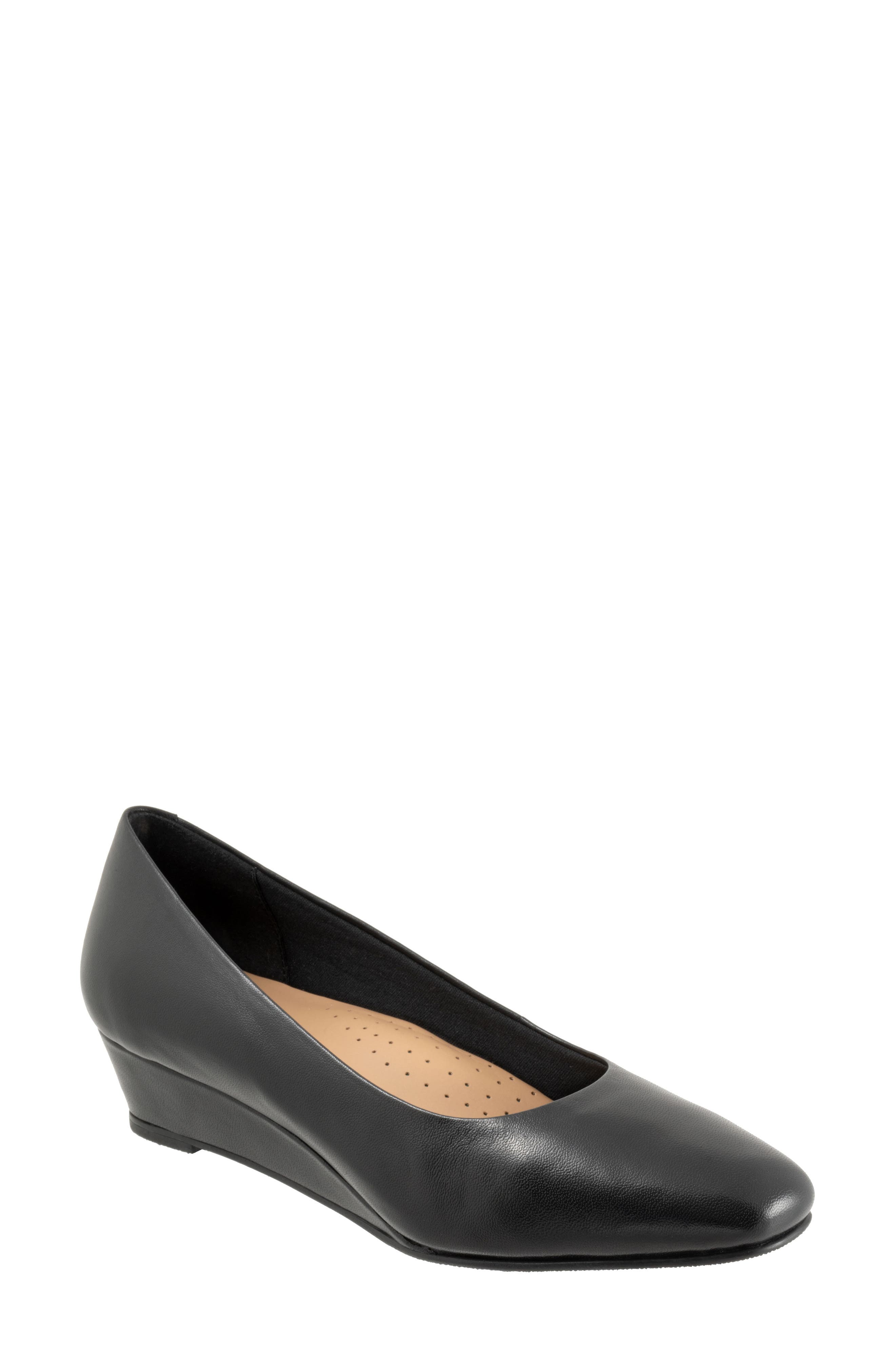 Trotters Denisse Wedge Pump, Main, color, Black