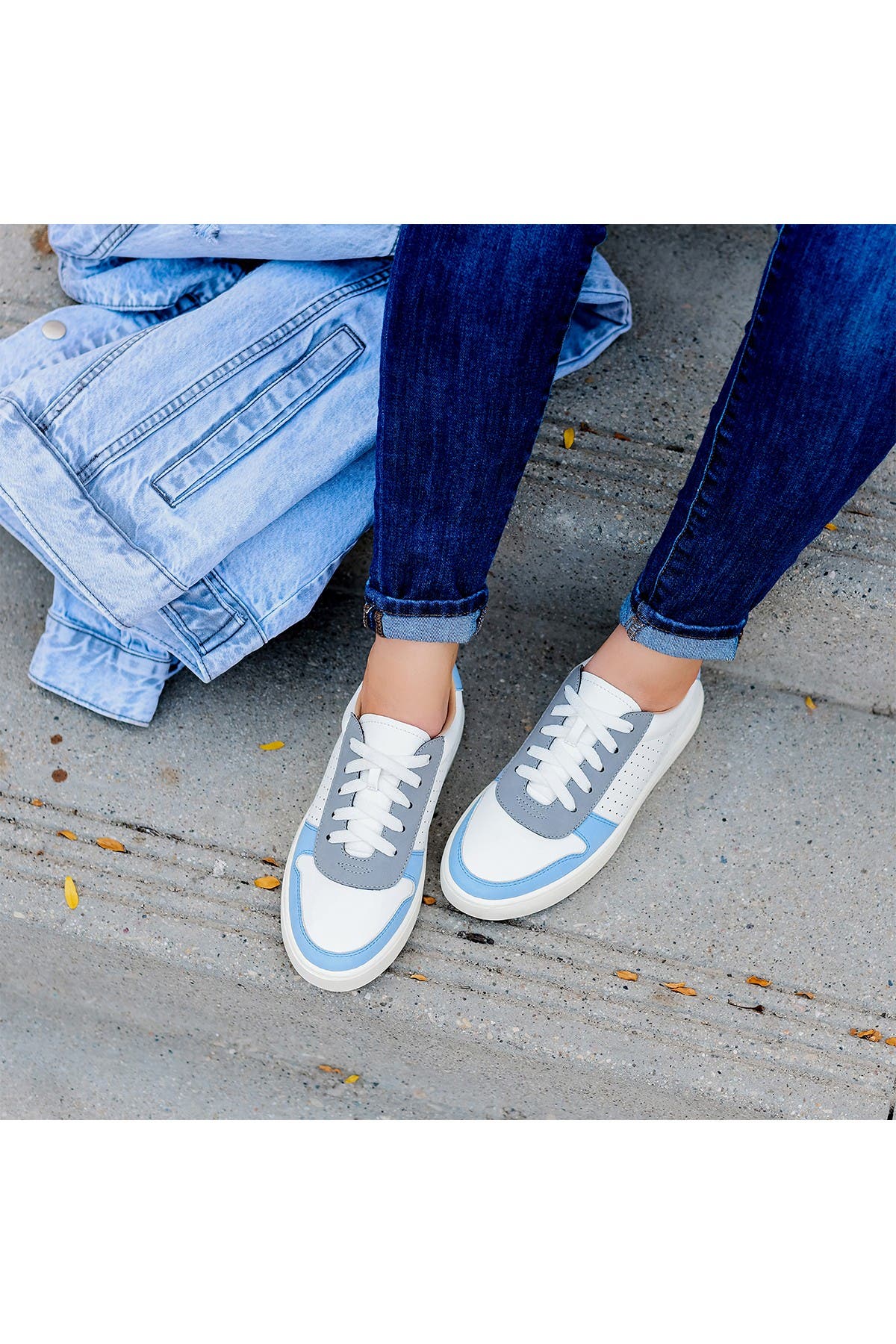 Journee Collection Elle Sneaker, Alternate, color, 