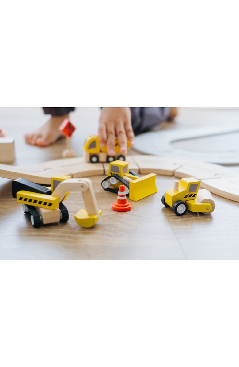 PlanToys<sup>®</sup> Road Construction Playset, Alternate, color, Yellow
