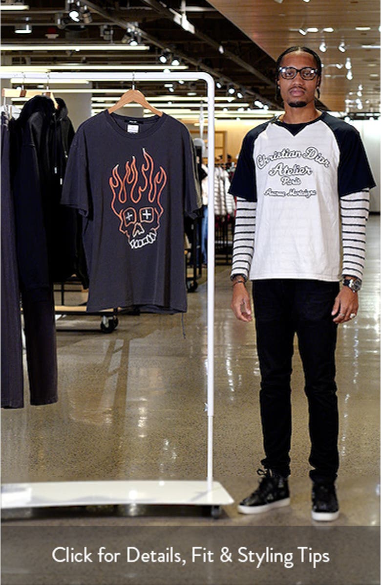 Skull Biggie Cotton Graphic T-Shirt, sales video thumbnail