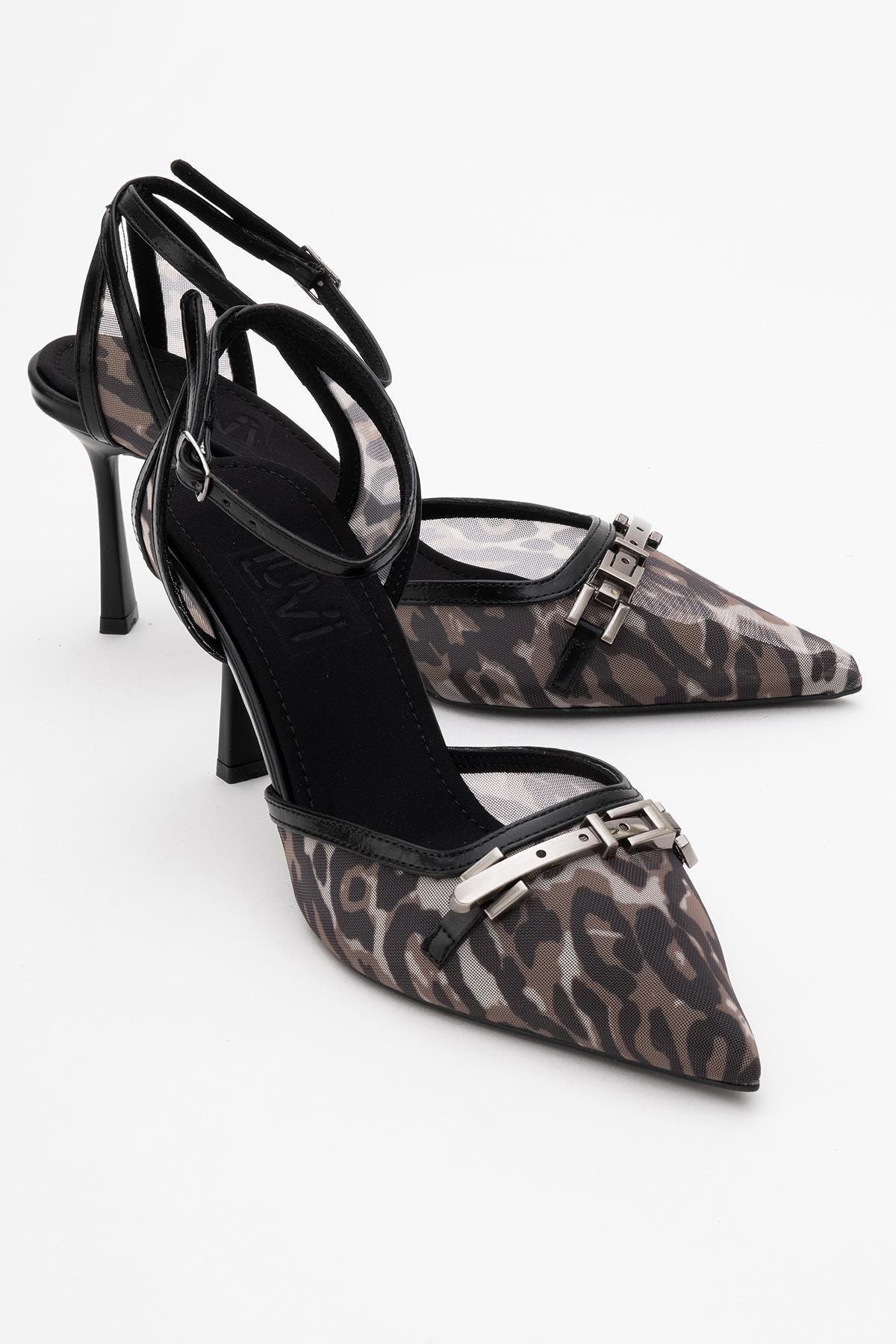 Giorno Ankle Strap Stiletto Pump, Alternate, color, Black