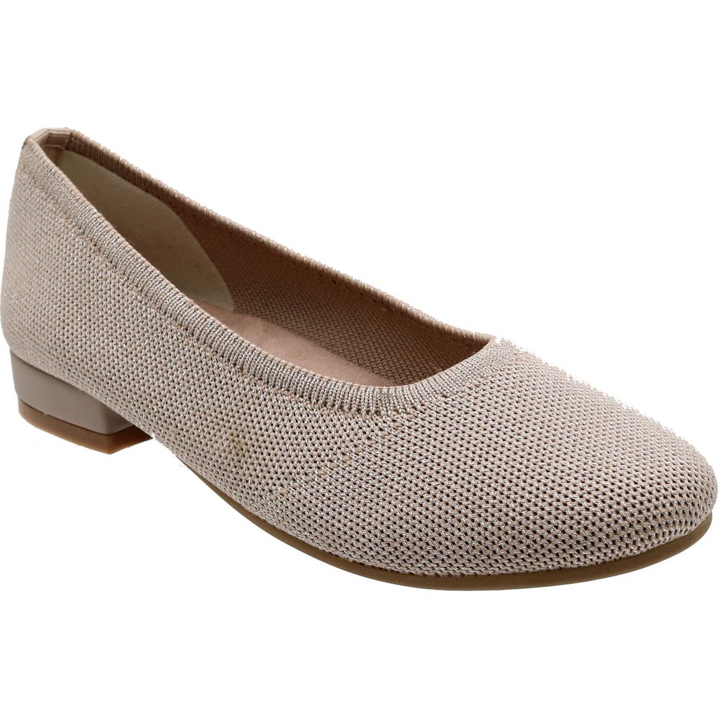 David Tate Womens Slip On Round Toe Kitten Heels In Natural Metallic