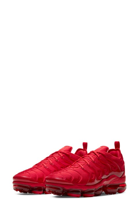 Air VaporMax Plus Sneaker (Men)
